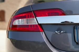 Immagine 19/50 di Jaguar XF 3.0 D-S (2008)