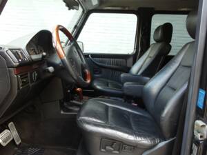 Bild 36/97 von Mercedes-Benz G 55 AMG (lang) (2000)