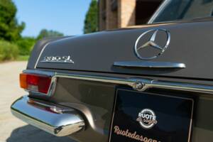 Image 22/50 of Mercedes-Benz 280 SL (1969)