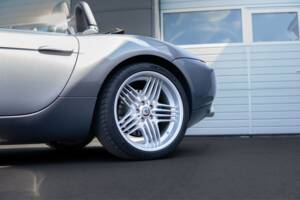 Image 13/32 of BMW Z8 (2001)