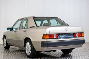 Bild 9/50 von Mercedes-Benz 190 D 2.5 Turbo (1989)