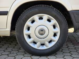Bild 23/35 von Volvo 940 2.0i Turbo (1996)