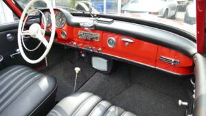 Image 17/23 of Mercedes-Benz 190 SL (1958)