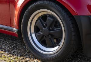 Image 12/30 of Porsche 911 Turbo 3.3 (1988)