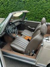 Image 31/99 de Mercedes-Benz 280 SL (1971)
