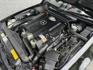 Image 37/50 of Mercedes-Benz 500 SL (1991)