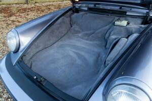 Immagine 36/50 di Porsche 911 Carrera 3.2 "25 years 911" (1988)