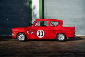 Bild 31/50 von Ford Anglia Super (1968)