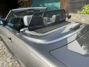 Image 19/52 de Mercedes-Benz 500 SL (1985)