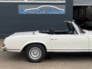 Image 6/100 of Mercedes-Benz 280 SL (1970)