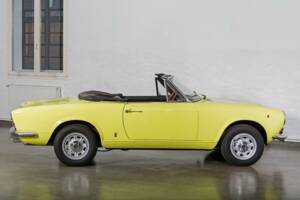 Immagine 7/20 di FIAT 124 Spider AS (1967)