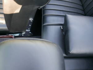 Bild 27/56 von Mercedes-Benz 220 SE b (1962)
