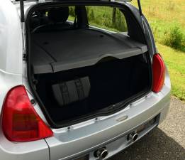 Afbeelding 11/40 van Renault Clio II V6 (2001)