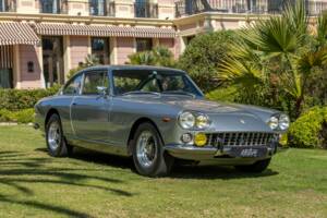 Imagen 2/47 de Ferrari 330 GT 2+2 (1964)