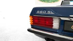 Image 14/29 of Mercedes-Benz 560 SL (1987)