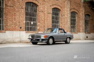 Image 2/23 of Mercedes-Benz 560 SL (1988)