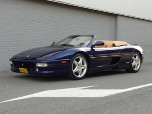 Afbeelding 19/100 van Ferrari F 355 Spider (1997)