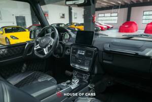 Bild 17/25 von Mercedes-Benz G 63 AMG (lang) (2016)