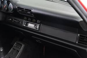 Afbeelding 36/48 van Porsche 911 Carrera 2 (1990)