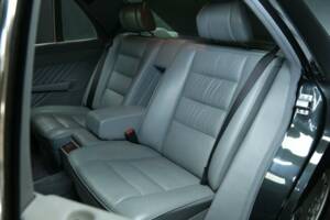 Image 20/30 of Mercedes-Benz 560 SEL (1989)