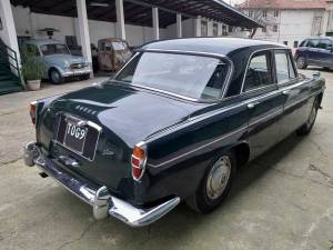 Image 8/34 of Rover 3 Litre Mk II (1963)