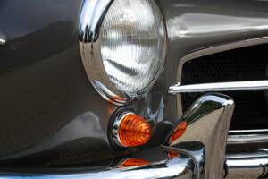 Image 35/50 of Mercedes-Benz 190 SL (1960)