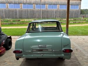 Image 4/4 of Vauxhall Victor FB (1964)