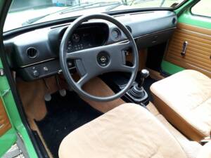 Bild 2/8 von Opel Kadett 1,2 S (1977)