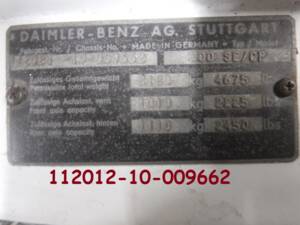 Image 14/50 of Mercedes-Benz 300 SE (1967)