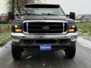 Image 2/9 of Ford F-350 (2001)