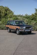 Bild 42/44 von Jeep Grand Wagoneer (1988)