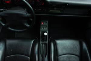 Bild 25/58 von Porsche 911 Carrera 4S (1996)