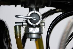 Image 25/50 of Kawasaki DUMMY (1976)