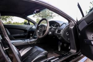 Imagen 36/39 de Aston Martin V8 Vantage (2007)