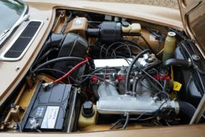 Image 48/50 of Volvo 1800 E (1972)