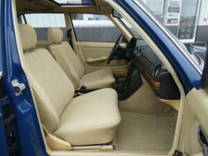 Imagen 13/21 de Mercedes-Benz 200 D (1984)