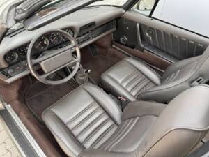 Immagine 42/88 di Porsche 911 Carrera 3.2 (1985)