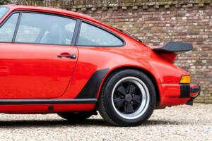 Bild 45/50 von Porsche 911 Carrera 3.2 (1988)