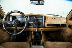 Bild 7/50 von Jeep Cherokee 2.8L V6 (1986)