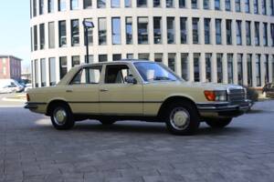 Bild 4/76 von Mercedes-Benz 280 SE (1977)