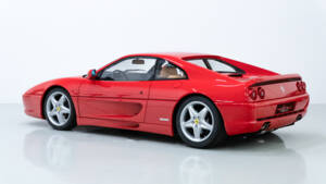Bild 3/39 von Ferrari F 355 Berlinetta (1997)