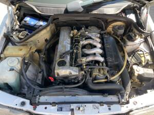 Image 40/57 of Mercedes-Benz 190 D 2.5 (1992)