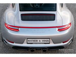 Bild 27/38 von Porsche 911 Carrera (2017)