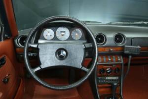 Image 15/50 of Mercedes-Benz 280 CE (1980)