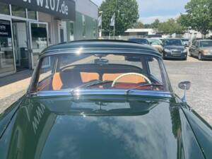 Image 6/21 de Mercedes-Benz 220 SE (1960)