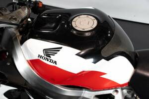 Image 37/41 de Honda DUMMY (1999)