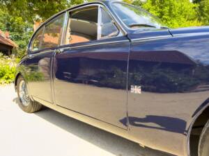 Imagen 7/21 de Daimler V8-250 (1968)