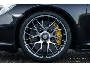 Image 17/34 of Porsche 911 Turbo S (2015)
