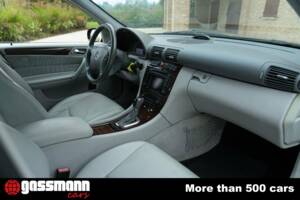 Afbeelding 11/15 van Mercedes-Benz C 320 T (2001)