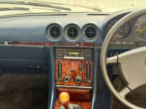 Image 29/50 of Mercedes-Benz 280 SL (1984)